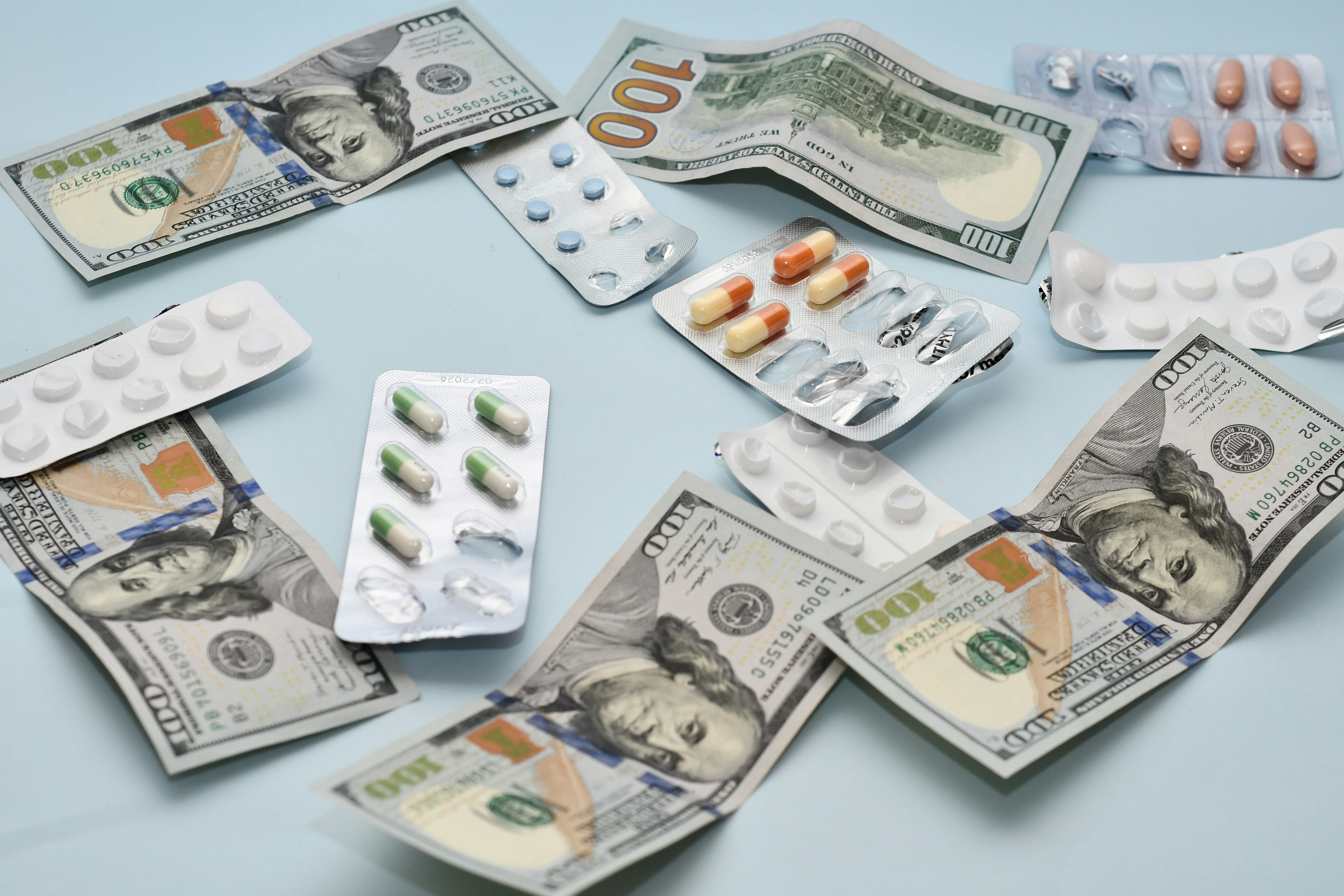 Los 7 mitos sobre los suplementos que te están costando dinero y salud
